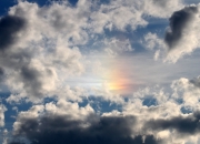 开云体育在线-极速与绿茵的交汇，当F1引擎轰鸣在足球末节的天空