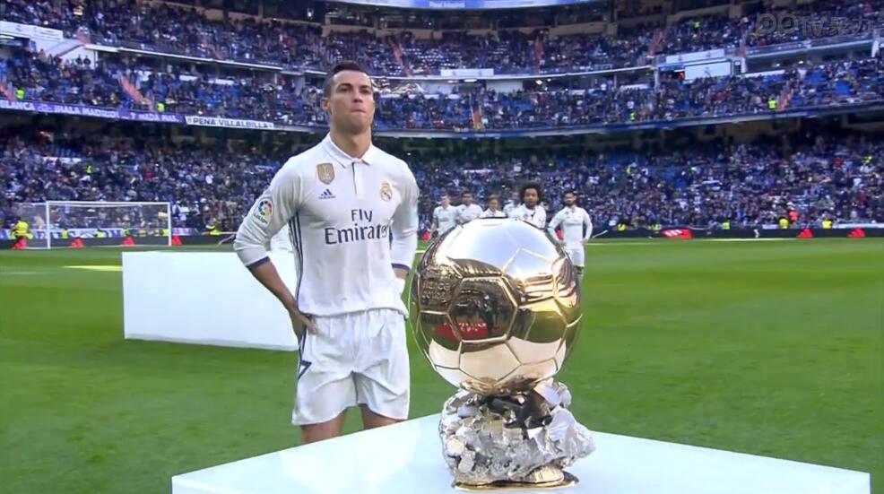 格拉纳达惊险取胜，保持不败纪录