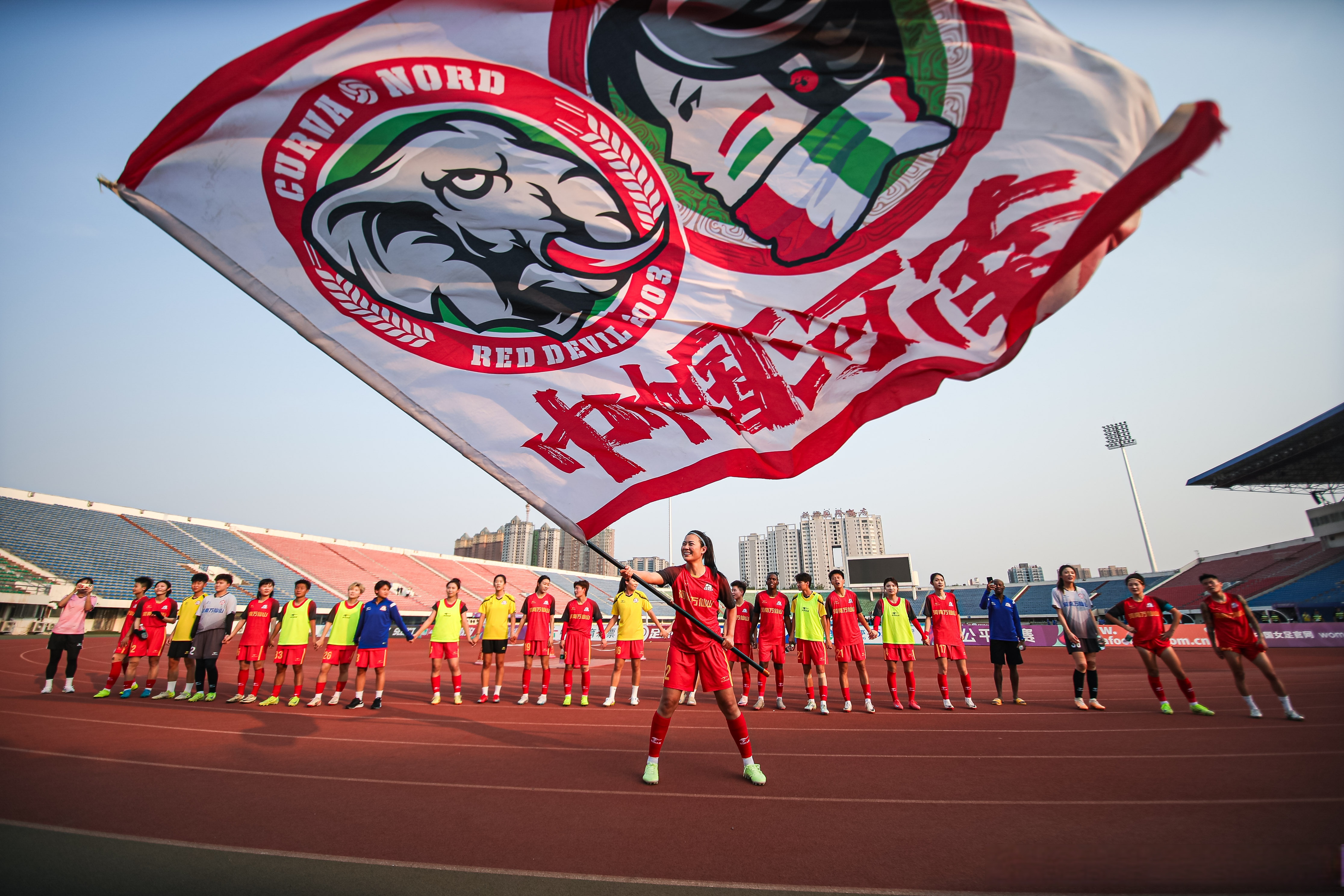 南特队攻守平衡发挥,坚守法甲保级希望 南特队攻守平衡发挥,坚守法甲保级希望