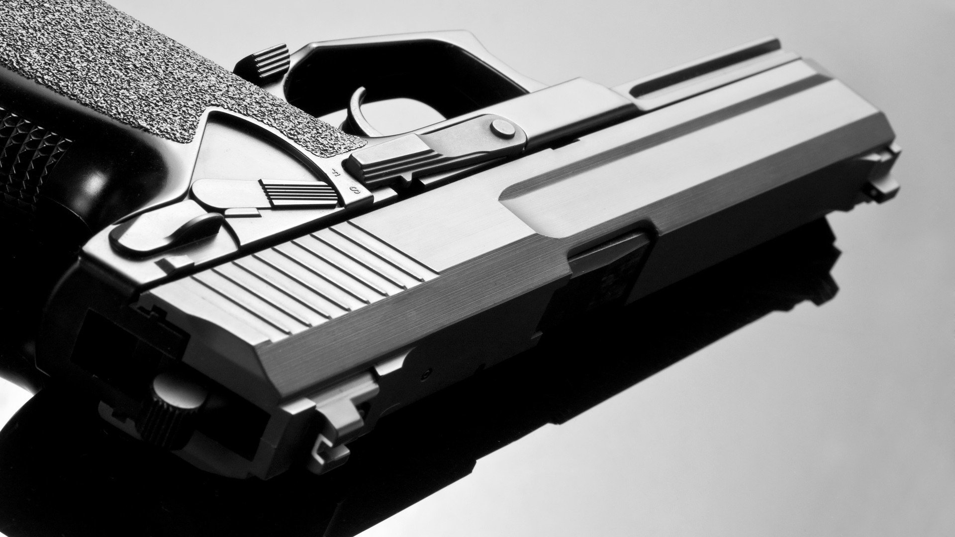 当萨卡在伦敦爆发，卡塔尔在罗马签下征服，足球新王者的权力游戏